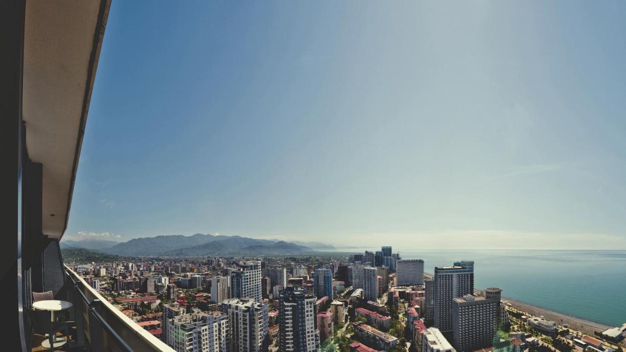 Orbi City Aparthotel Batumi Exterior foto