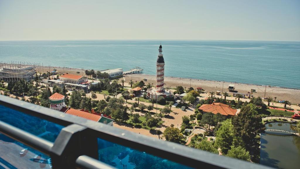 Orbi City Aparthotel Batumi Exterior foto