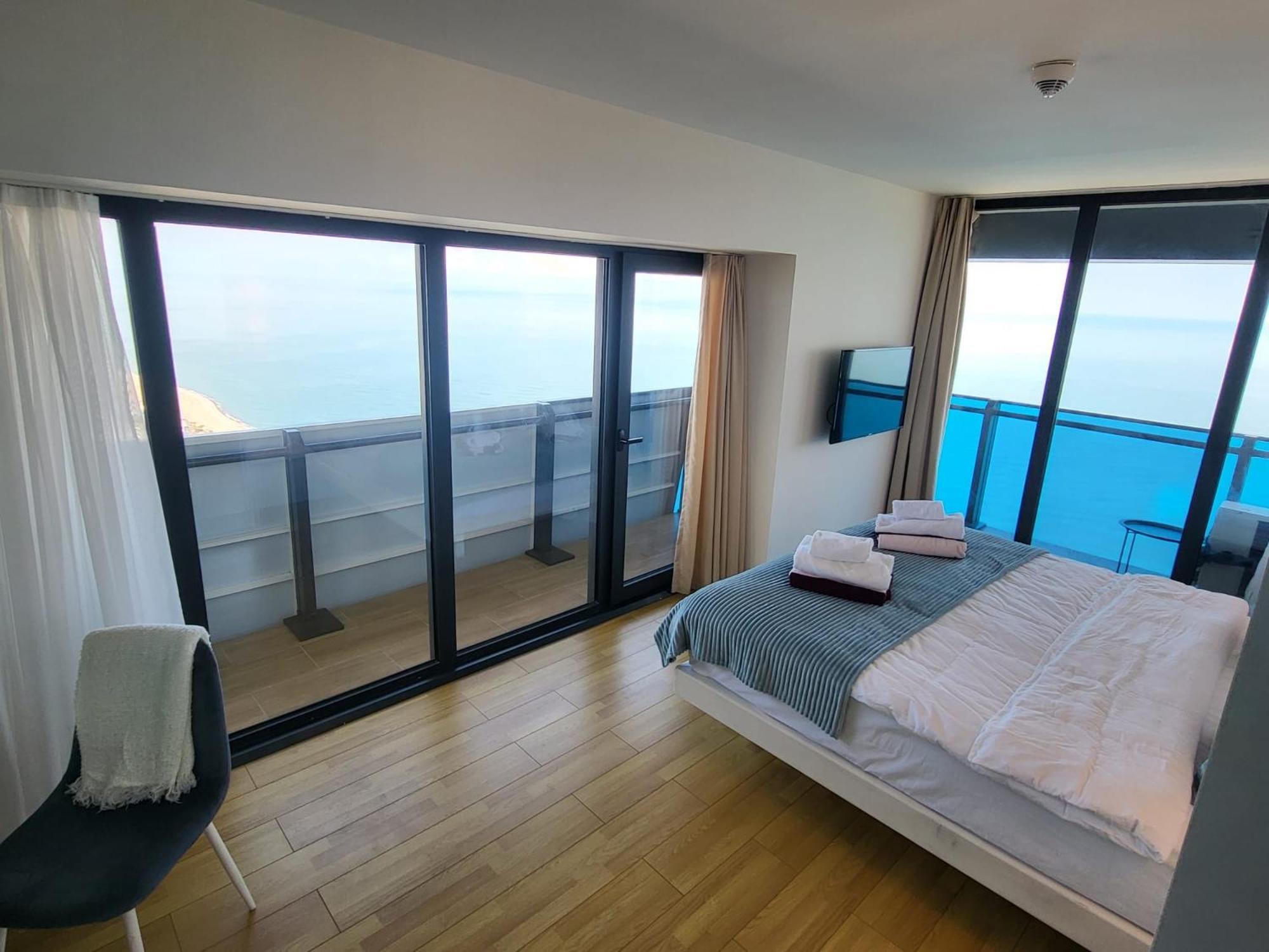 Orbi City Aparthotel Batumi Habitación foto